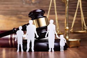 Семейный юрист: услуги адвоката по семейным делам в Москве Город Москва